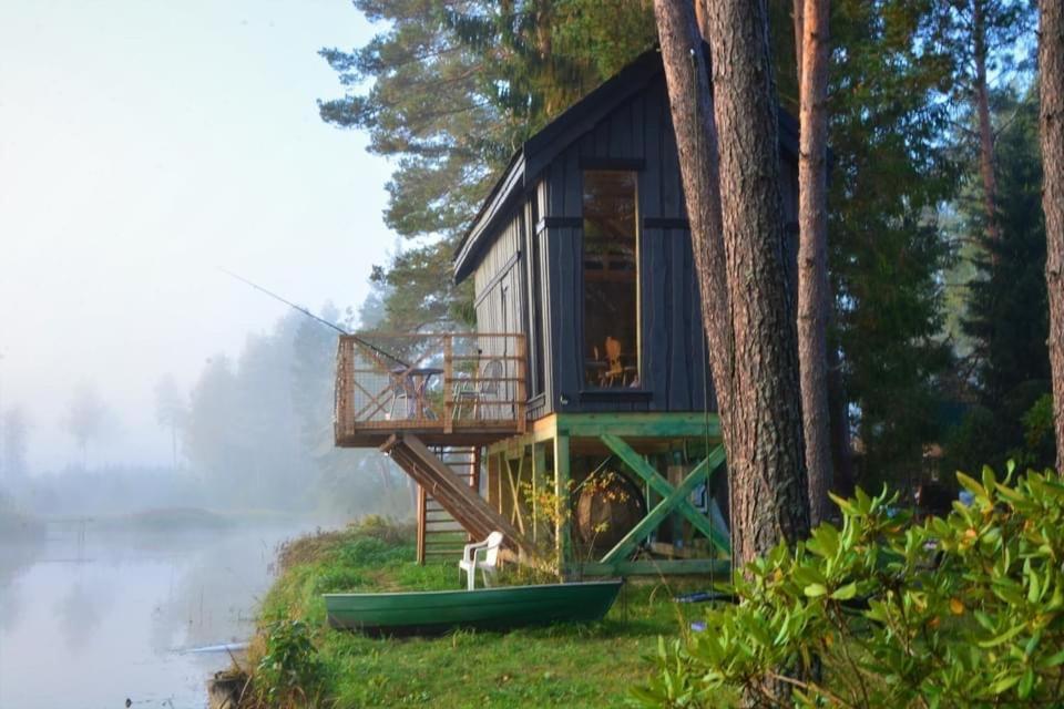Dragon House In The Tree! Jacuzzi, Sauna ,Cinema,Heated Lici  エクステリア 写真